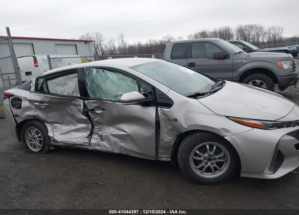 2017 TOYOTA PRIUS PRIME VIN: JTDKARFP1H3002946