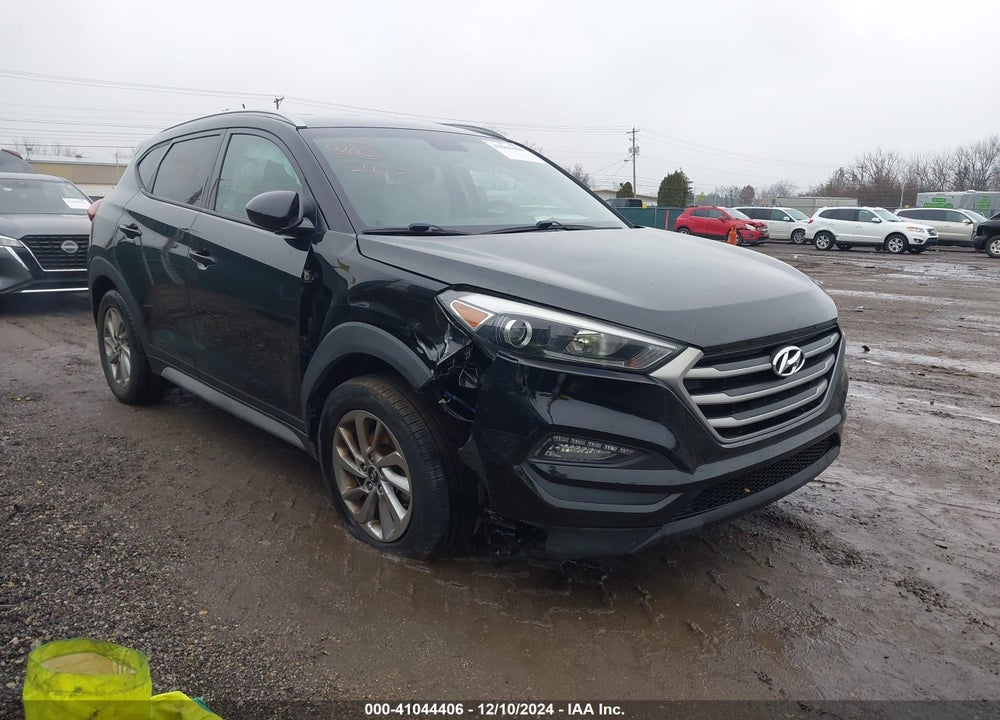 2017 HYUNDAI TUCSON SE VIN: KM8J3CA4XHU555066