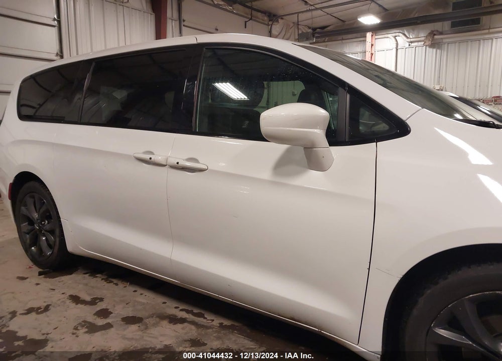 2018 CHRYSLER PACIFICA TOURING PLUS VIN: 2C4RC1FG6JR352712