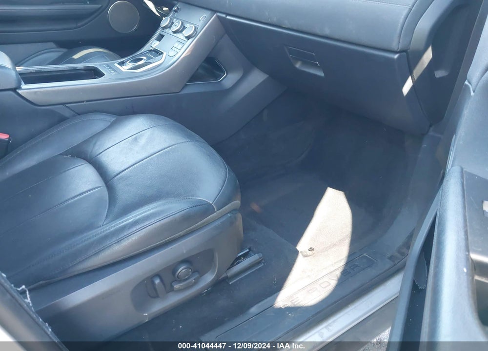 2019 LAND ROVER RANGE ROVER EVOQUE SE/SE PREMIUM VIN: SALVP2RX6KH348735