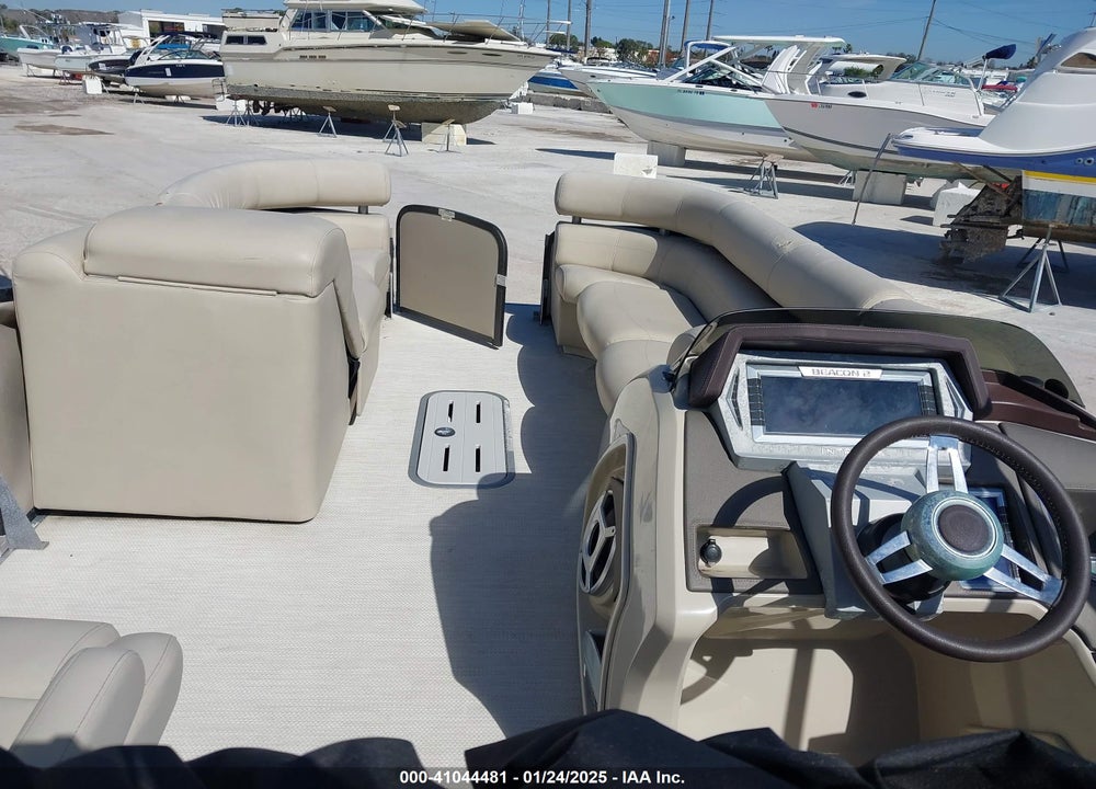2017 PREMIER OTHER VIN: PMY91327I617