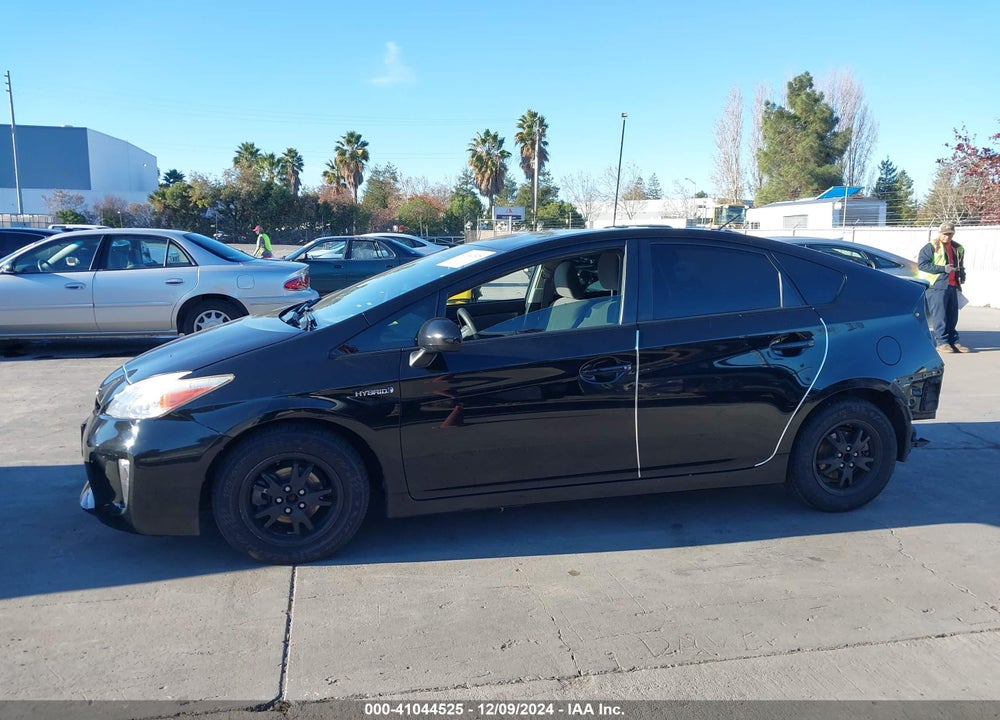 2015 TOYOTA PRIUS TWO VIN: JTDKN3DU9F0470139