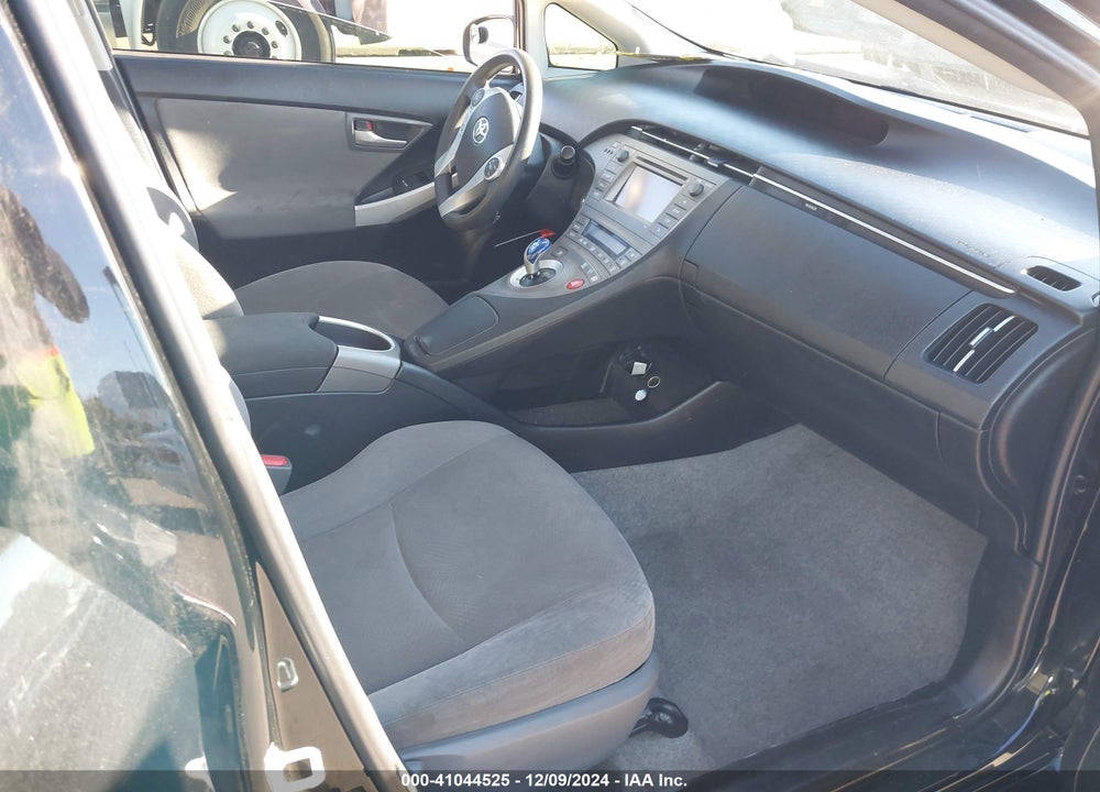 2015 TOYOTA PRIUS TWO VIN: JTDKN3DU9F0470139
