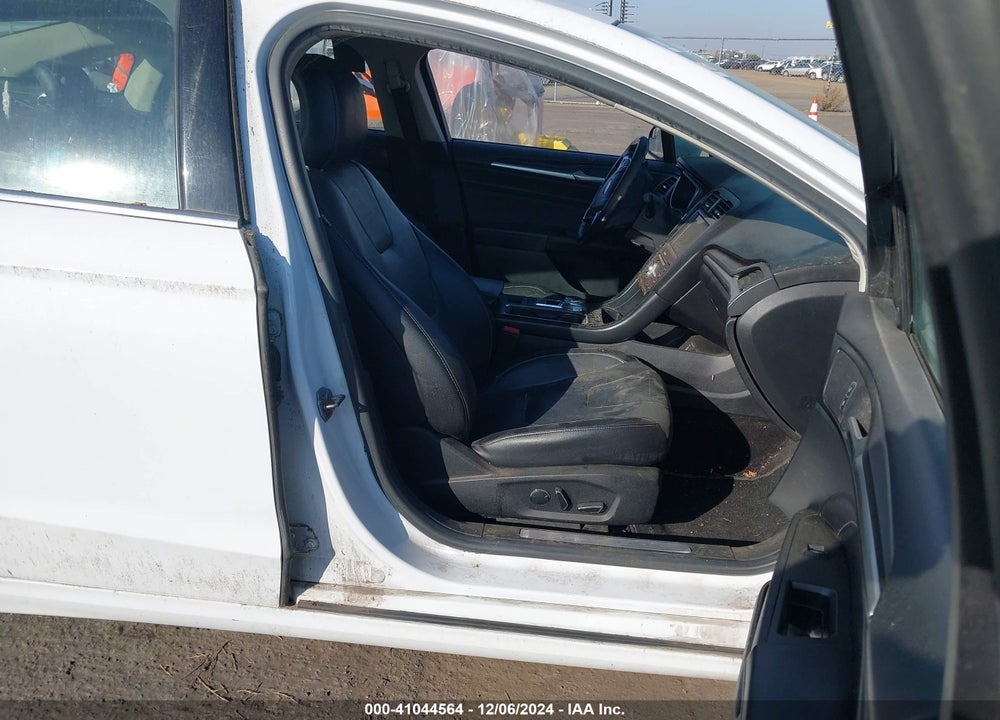 2018 FORD FUSION TITANIUM VIN: 3FA6P0D9XJR124685