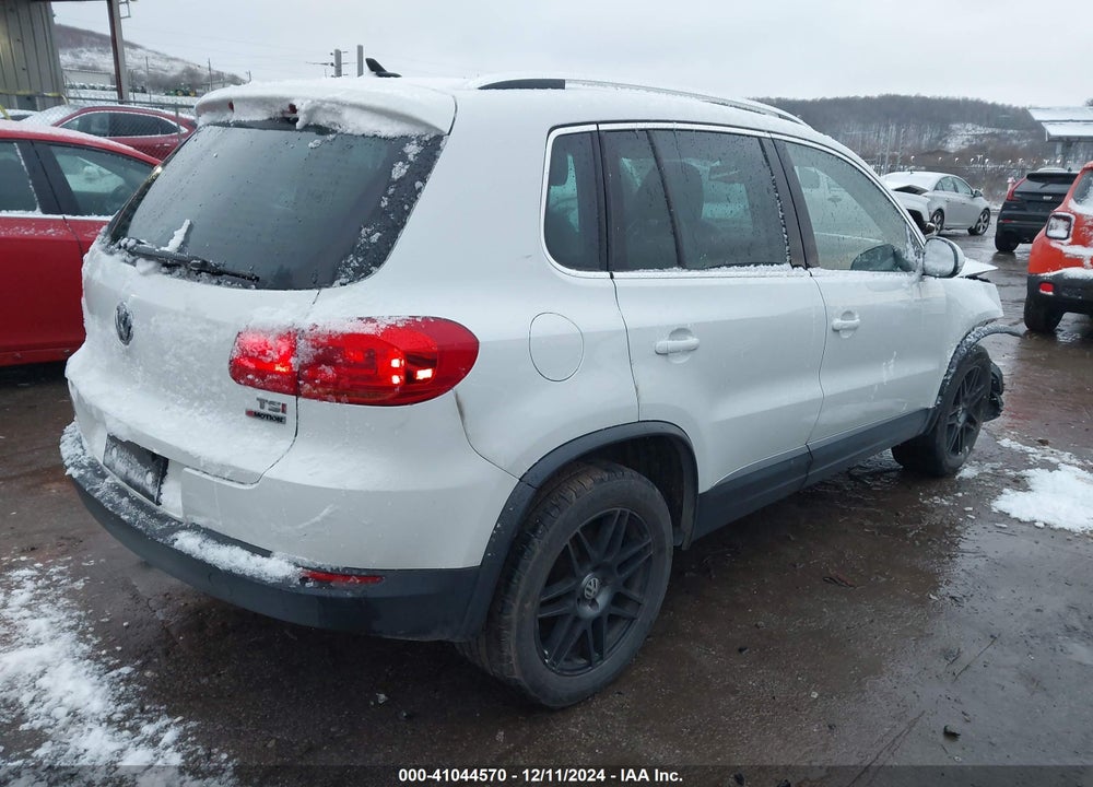 2017 VOLKSWAGEN TIGUAN 2.0T SEL VIN: WVGWV7AX2HW503422