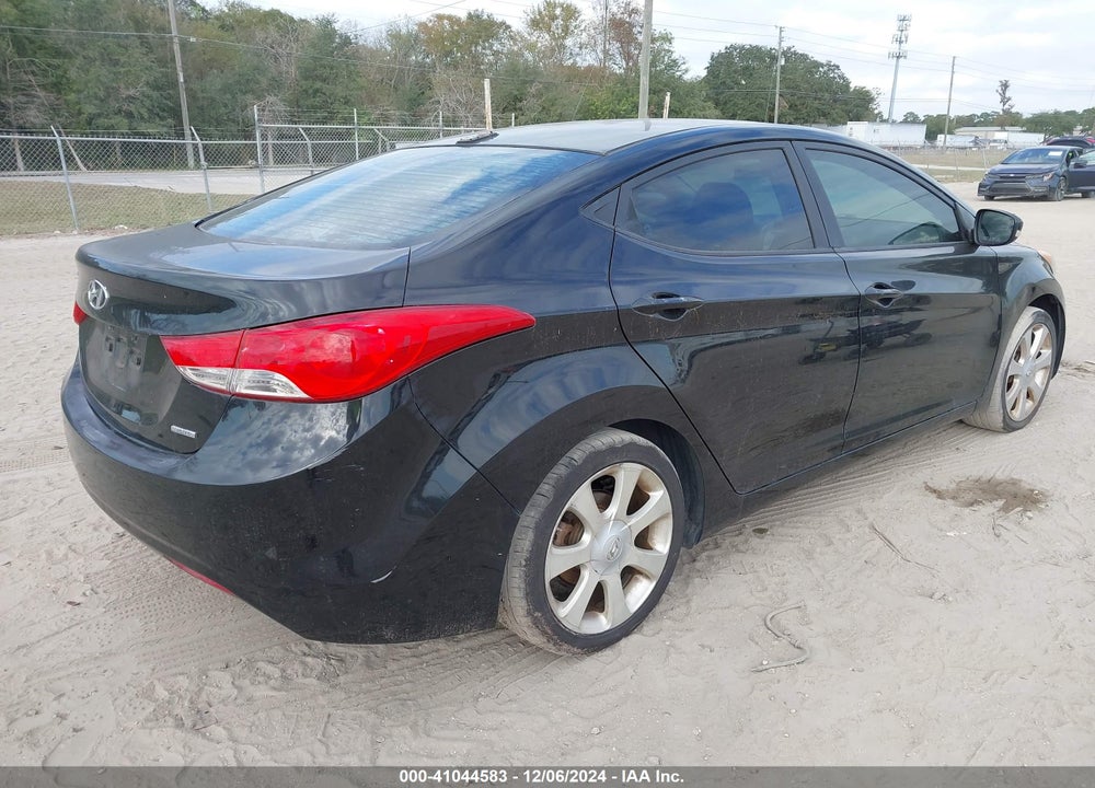 2011 HYUNDAI ELANTRA LIMITED VIN: 5NPDH4AE7BH039301