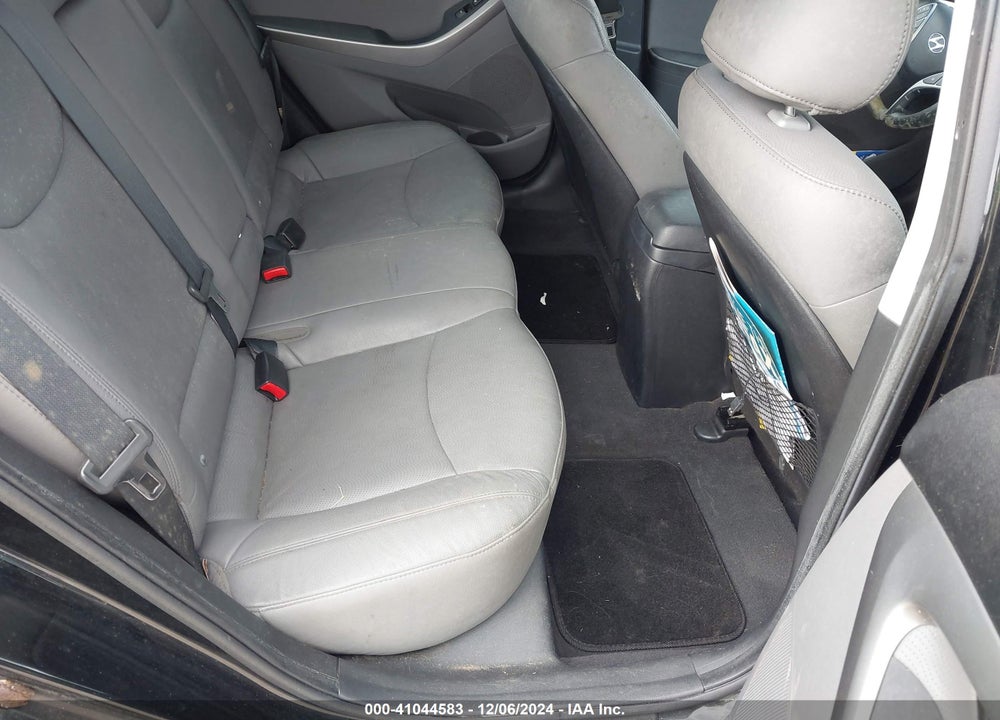 2011 HYUNDAI ELANTRA LIMITED VIN: 5NPDH4AE7BH039301
