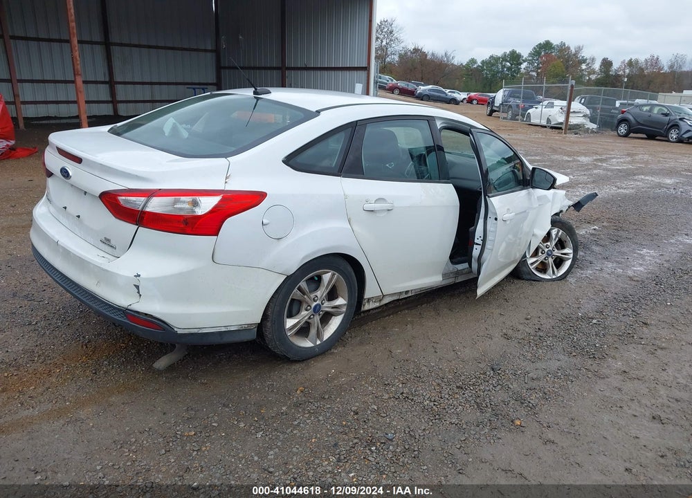 2014 FORD FOCUS SE VIN: 1FADP3F29EL163524