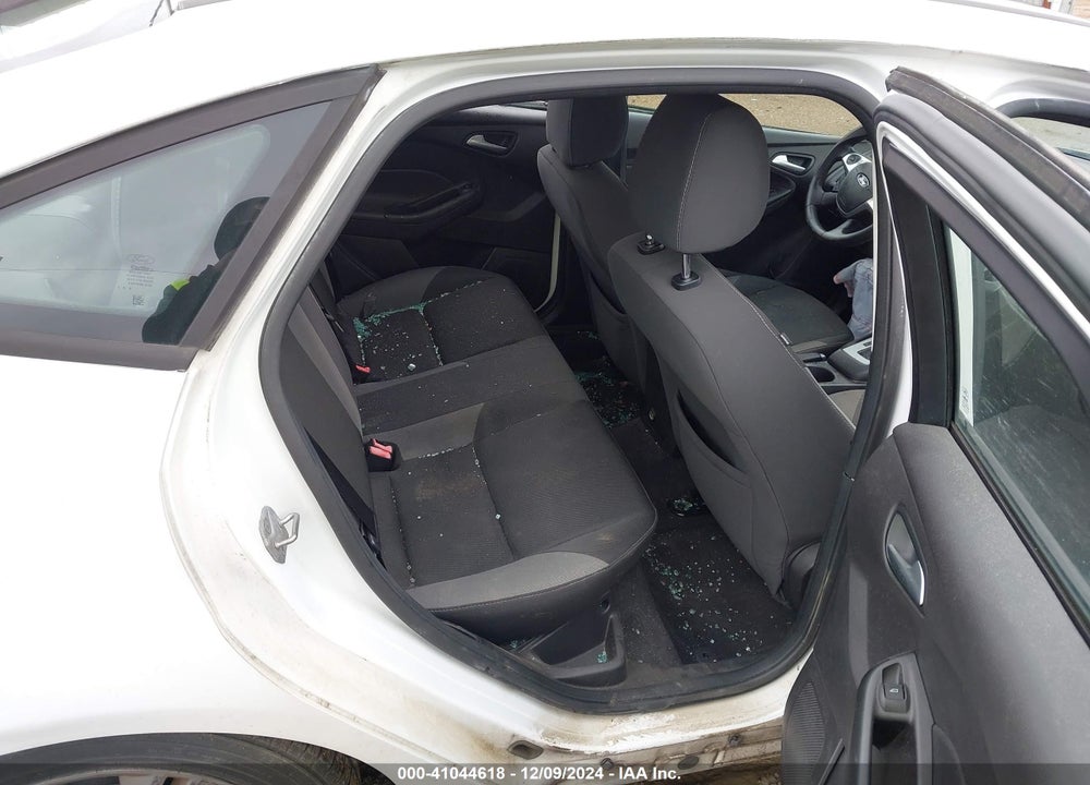 2014 FORD FOCUS SE VIN: 1FADP3F29EL163524