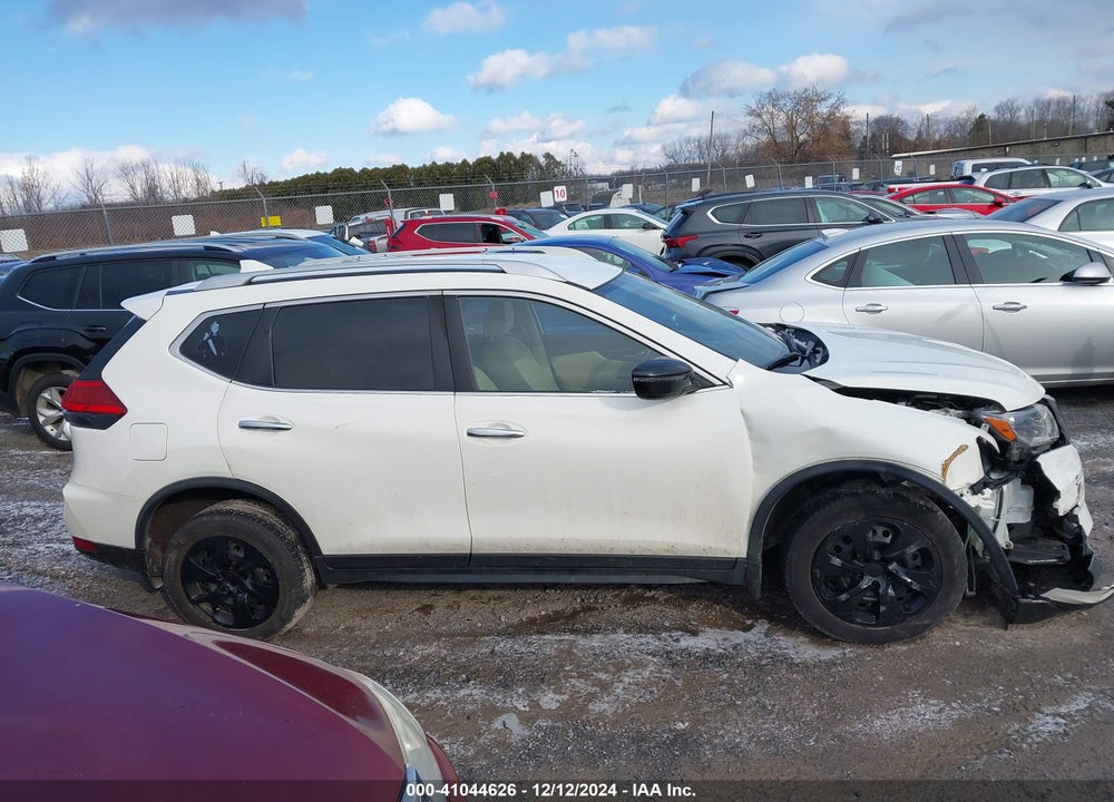 2017 NISSAN ROGUE S VIN: JN8AT2MV0HW000462