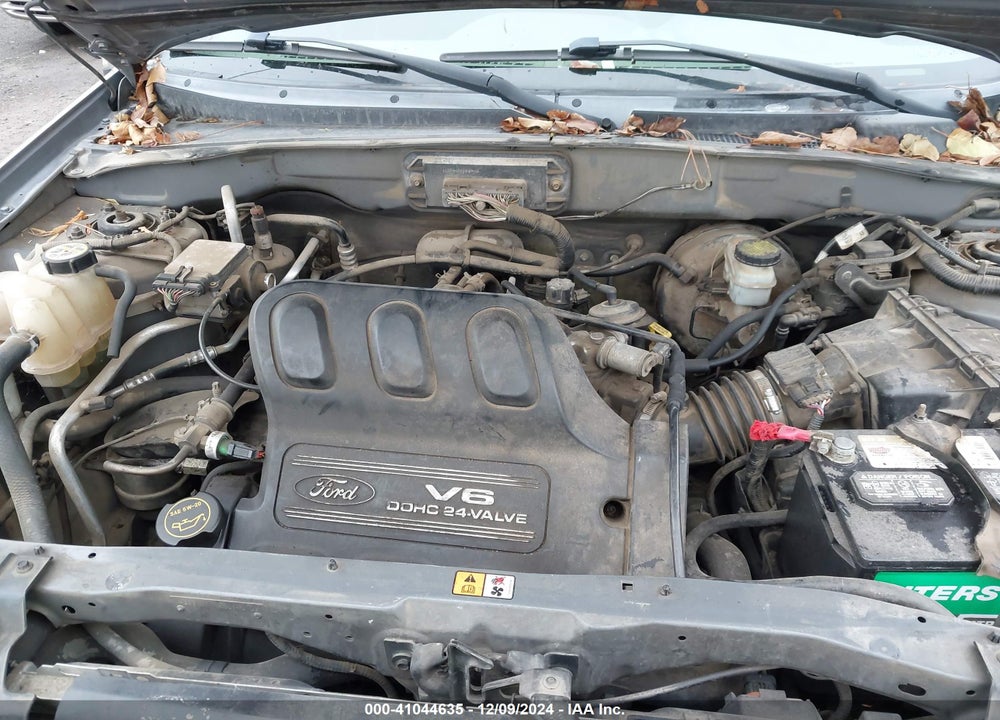 2002 FORD ESCAPE XLS VIN: 1FMYU02142KD50392