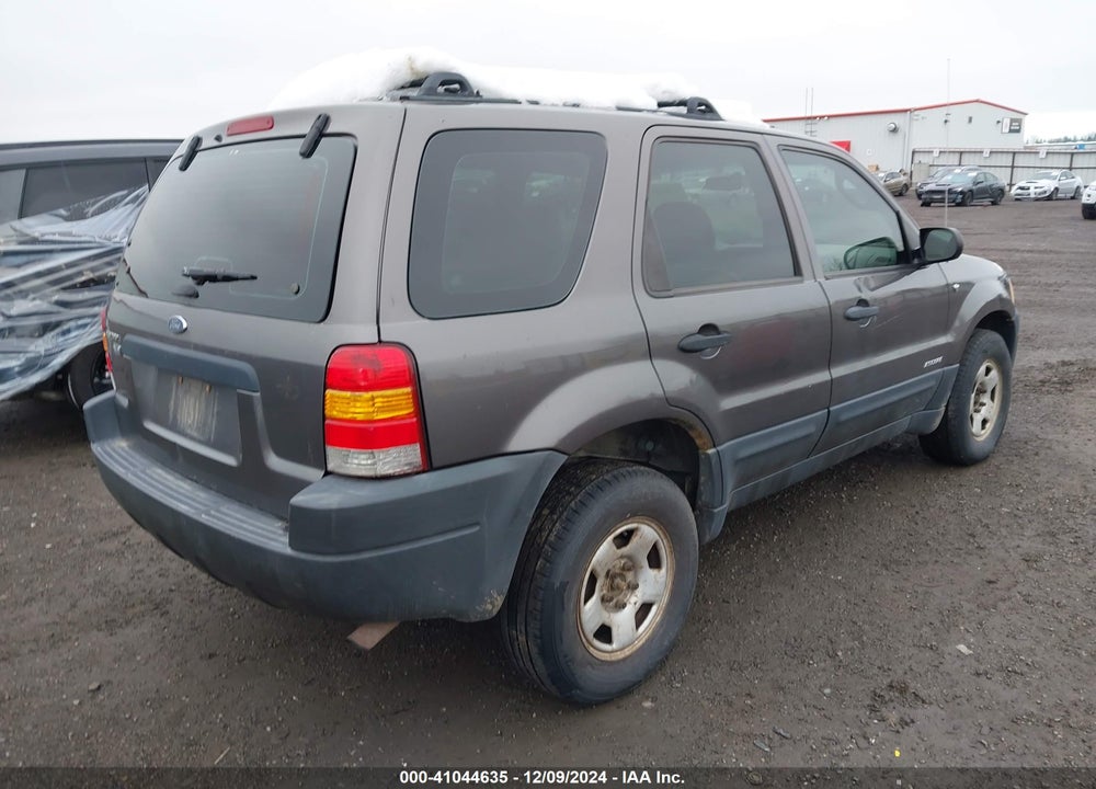 2002 FORD ESCAPE XLS VIN: 1FMYU02142KD50392