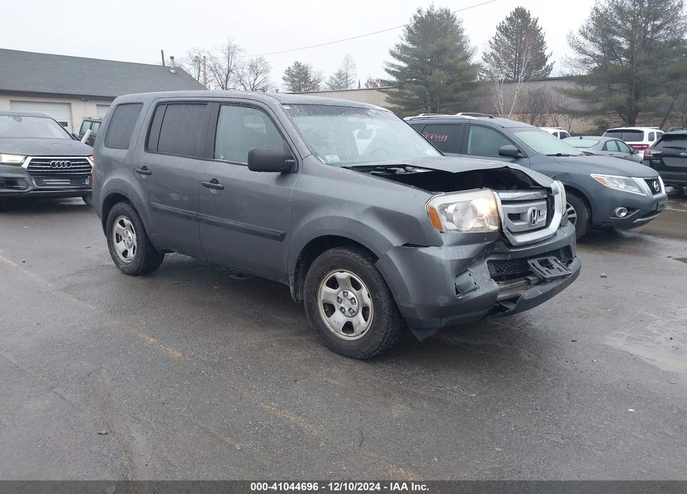 2011 HONDA PILOT LX VIN: 5FNYF4H21BB039151