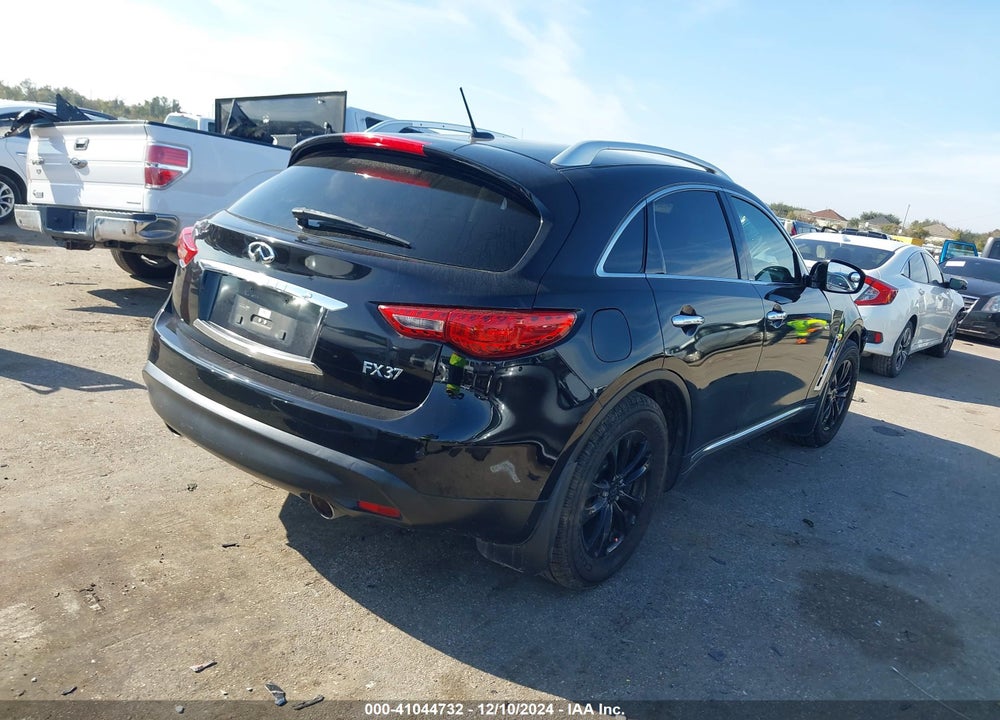 2013 INFINITI FX37 VIN: JN8CS1MWXDM172373