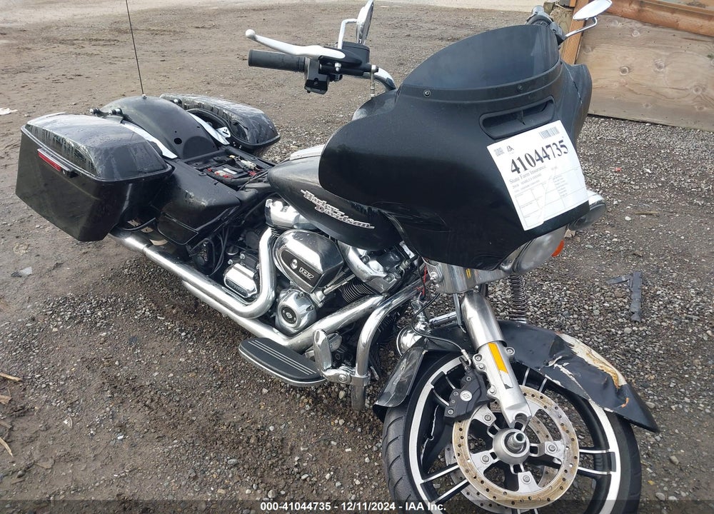 2018 HARLEY-DAVIDSON FLHX STREET GLIDE VIN: 1HD1KBC12JB665839