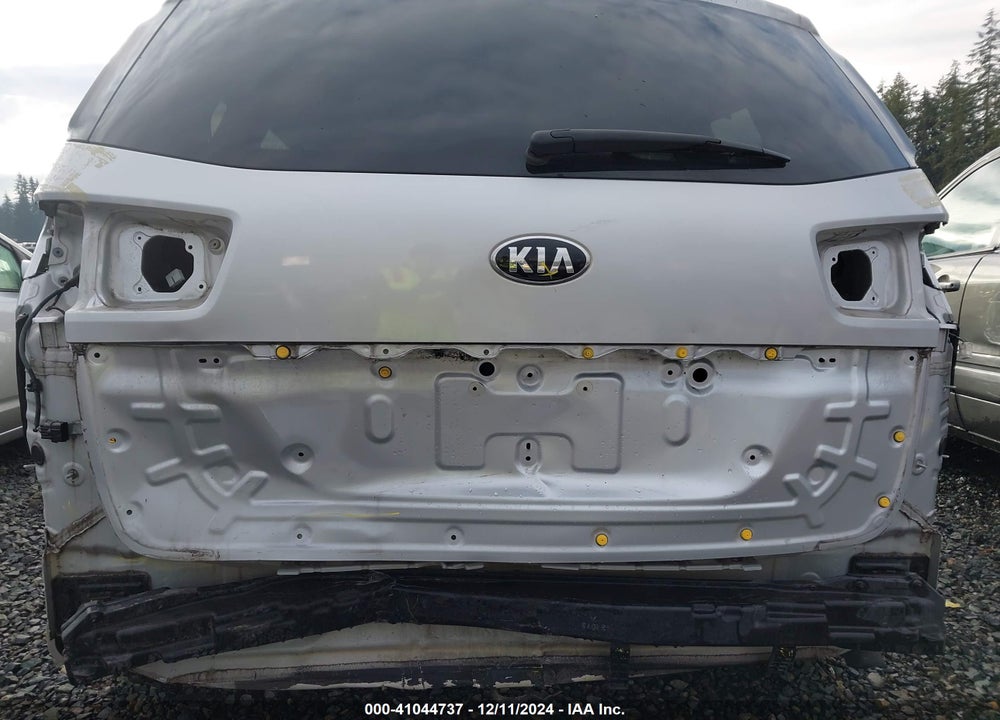 2016 KIA SEDONA EX VIN: KNDMC5C11G6162320