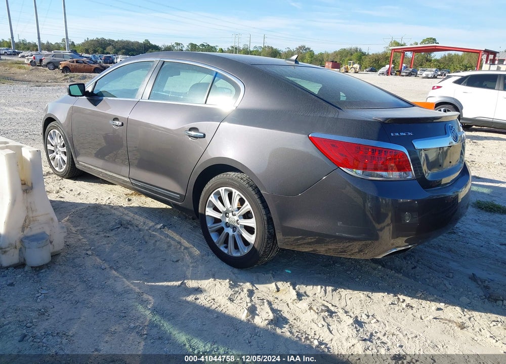 2013 LACROSSE BUICK  LEATHER GROUP VIN: 1G4GC5E39DF267562