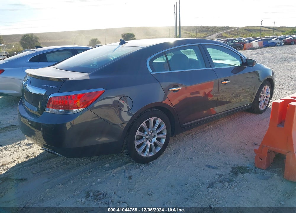 2013 LACROSSE BUICK  LEATHER GROUP VIN: 1G4GC5E39DF267562