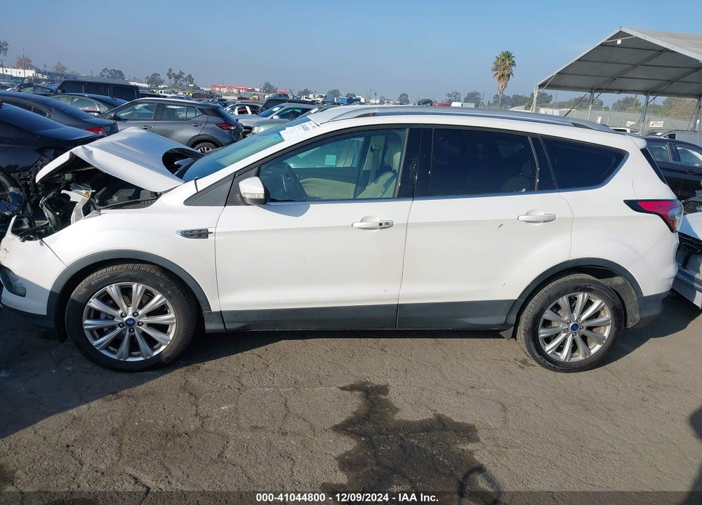 2017 FORD ESCAPE VIN: 1FMCU0J99HUB81596