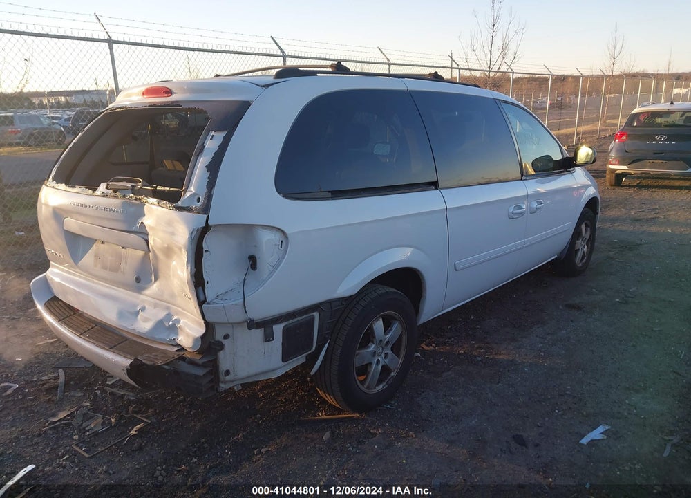 2006 DODGE GRAND CARAVAN SXT VIN: 2D4GP44L66R695821