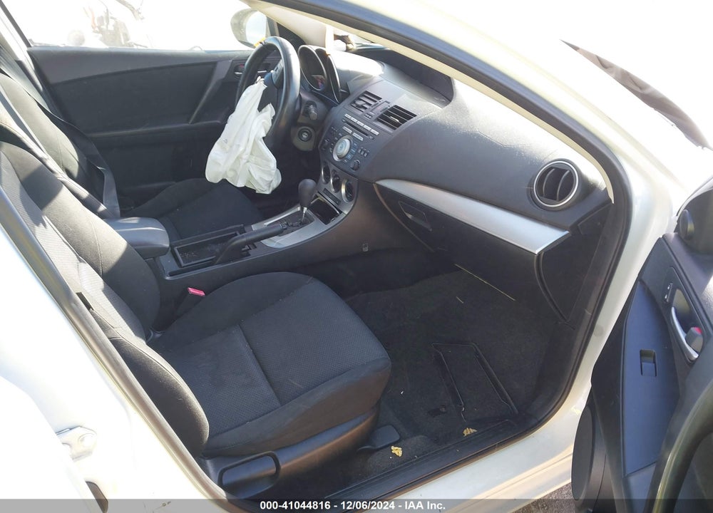 2011 MAZDA 3 I TOURING VIN: JM1BL1VF1B1481229