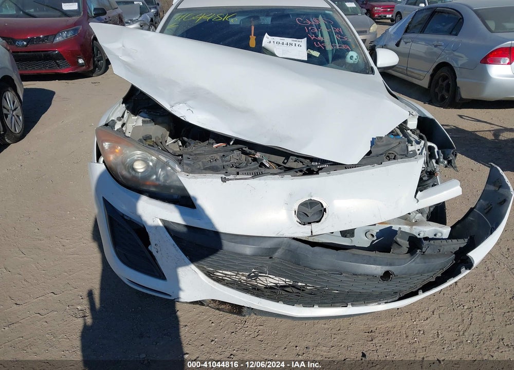 2011 MAZDA 3 I TOURING VIN: JM1BL1VF1B1481229
