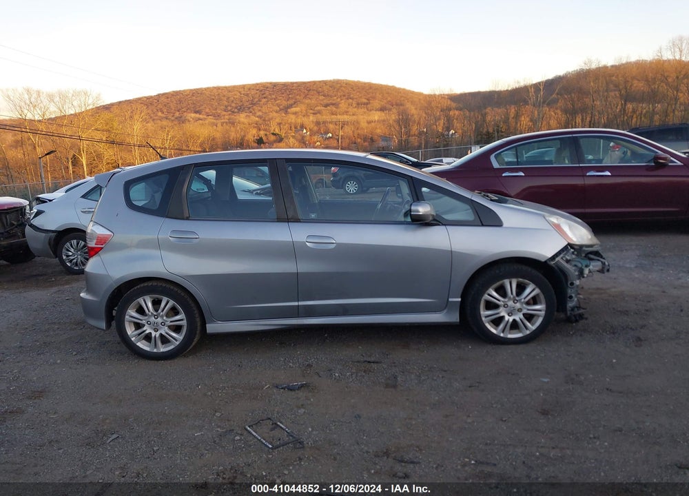 2009 HONDA FIT SPORT VIN: JHMGE88439S029448