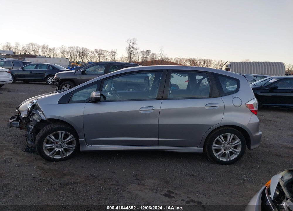 2009 HONDA FIT SPORT VIN: JHMGE88439S029448