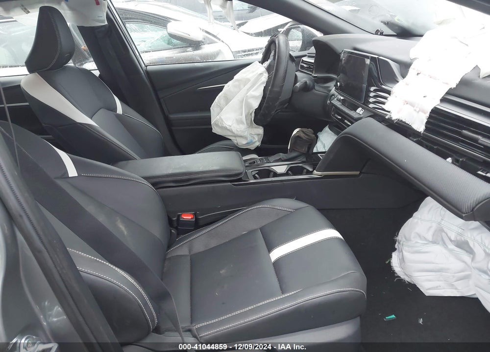 2025 TOYOTA CAMRY SE VIN: 4T1DAACK1SU527005