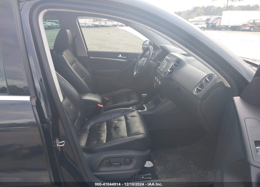 2013 VOLKSWAGEN TIGUAN SEL VIN: WVGBV7AX5DW525360