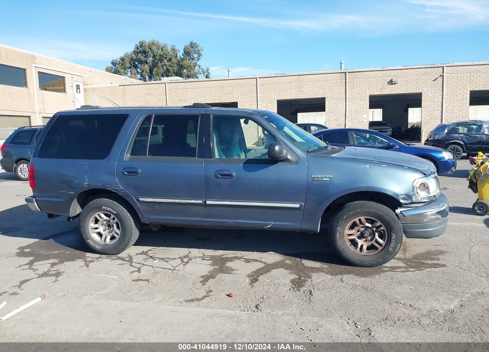 2000 FORD EXPEDITION XLT VIN: 1FMRU1566YLA69912