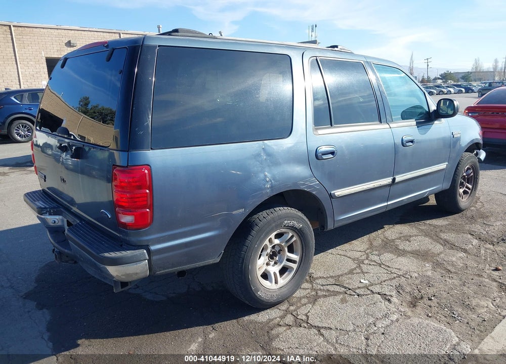 2000 FORD EXPEDITION XLT VIN: 1FMRU1566YLA69912