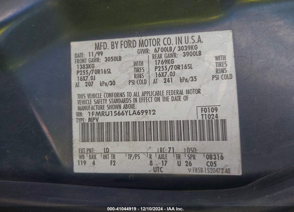 2000 FORD EXPEDITION XLT VIN: 1FMRU1566YLA69912