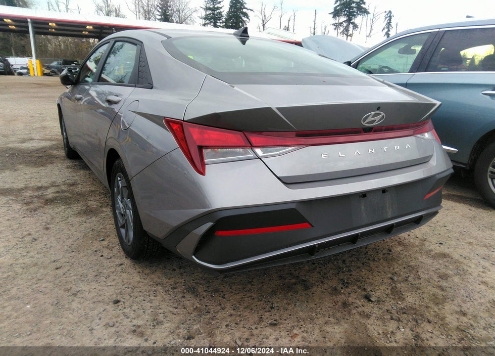 2024 HYUNDAI ELANTRA SEL VIN: KMHLM4DG3RU785972