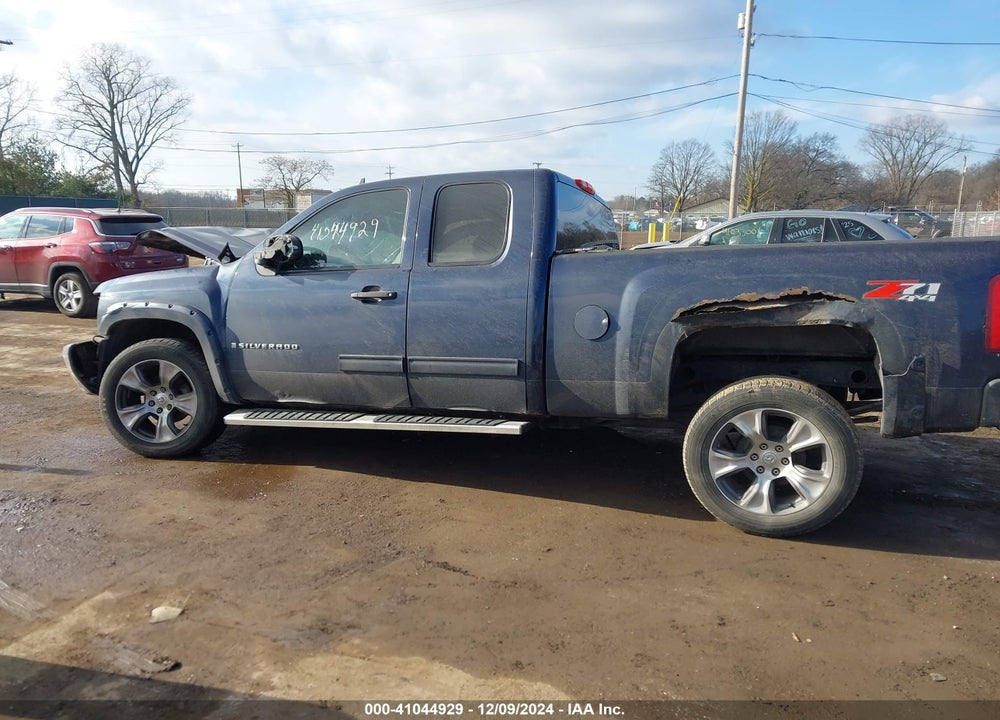 2009 CHEVROLET SILVERADO VIN: 1GCEK29069Z213896