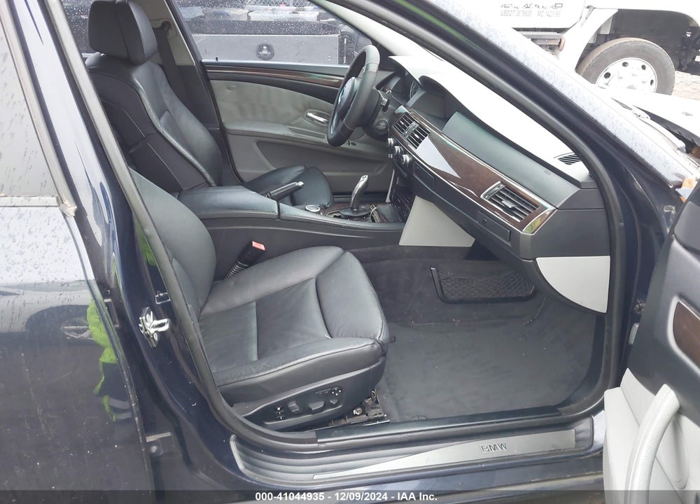 2008 BMW 535I VIN: WBANW135X8CZ80636
