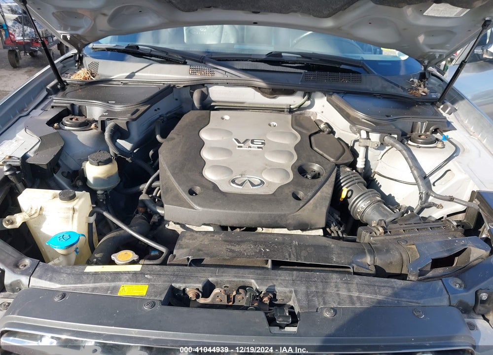 2005 INFINITI FX35 VIN: JNRAS08W15X221452
