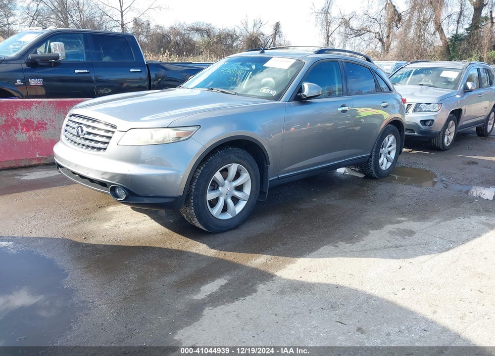 2005 INFINITI FX35 VIN: JNRAS08W15X221452