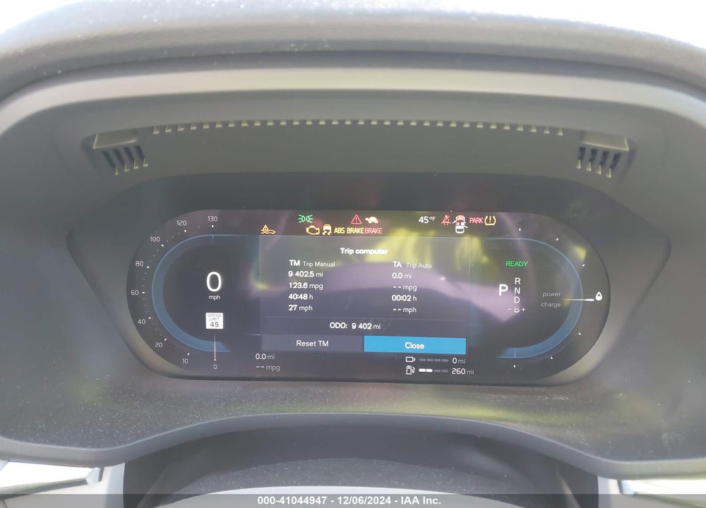 2024 VOLVO XC60 RECHARGE PLUG-IN HYBRID T8 PLUS DARK THEME VIN: YV4H60DL3R1849047