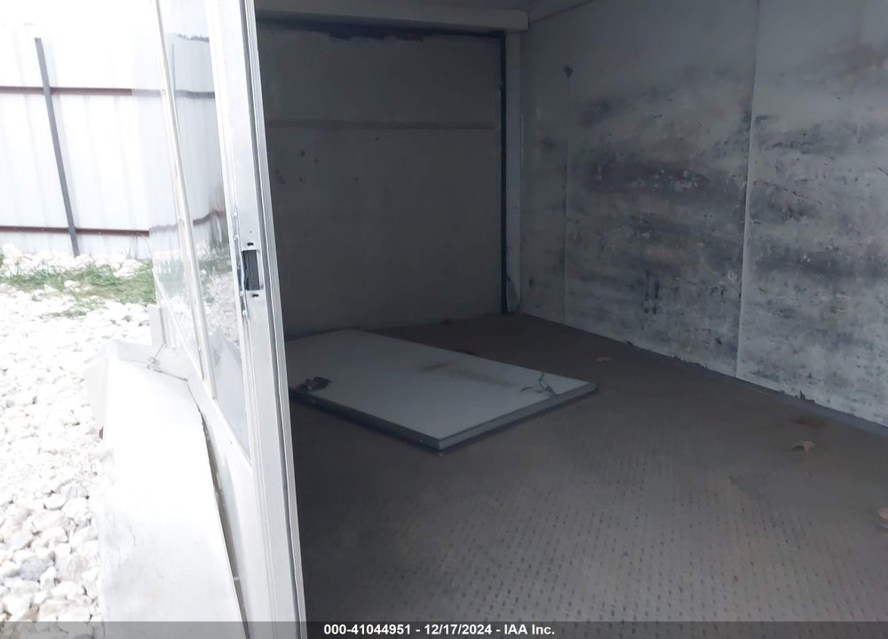 1999 TRAILER --- VIN: 53EBE1424HE028176