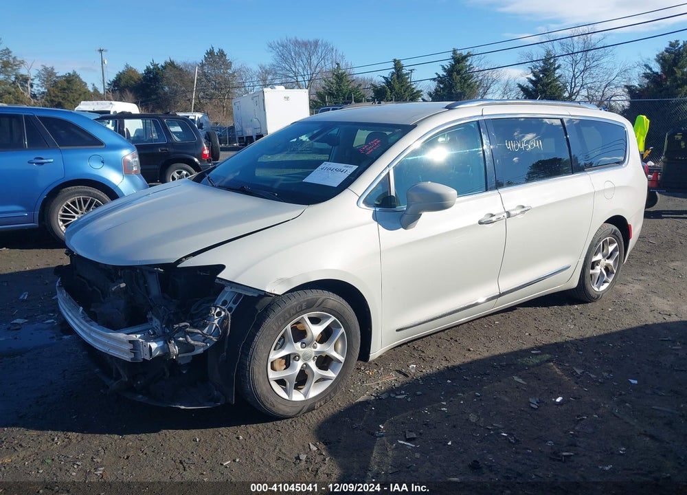 2017 CHRYSLER PACIFICA TOURING L PLUS VIN: 2C4RC1EG0HR584587