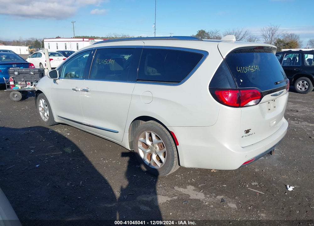 2017 CHRYSLER PACIFICA TOURING L PLUS VIN: 2C4RC1EG0HR584587