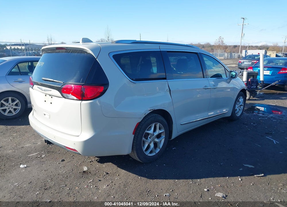 2017 CHRYSLER PACIFICA TOURING L PLUS VIN: 2C4RC1EG0HR584587