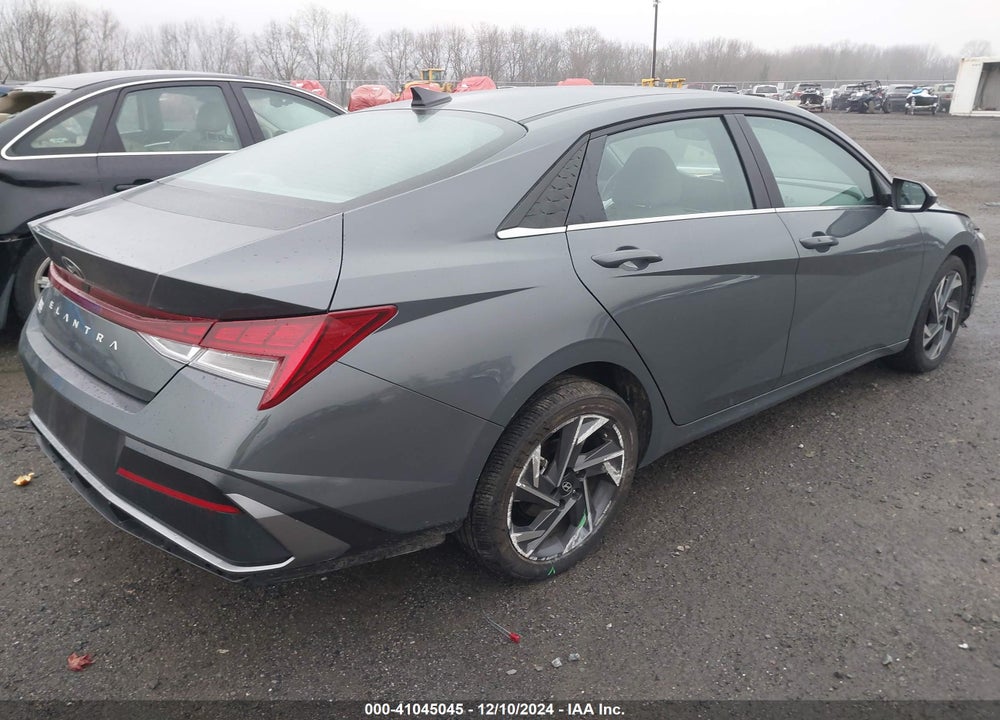 2024 HYUNDAI ELANTRA VIN: KMHLS4DG2RU645322
