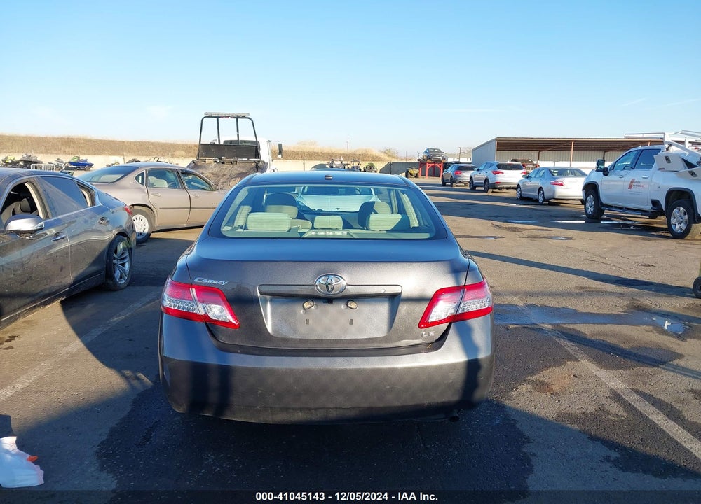 2011 TOYOTA CAMRY LE VIN: 4T1BF3EK2BU213669