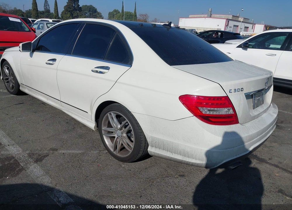 2012 MERCEDES-BENZ C 300 VIN: WDDGF8BB3CF912512