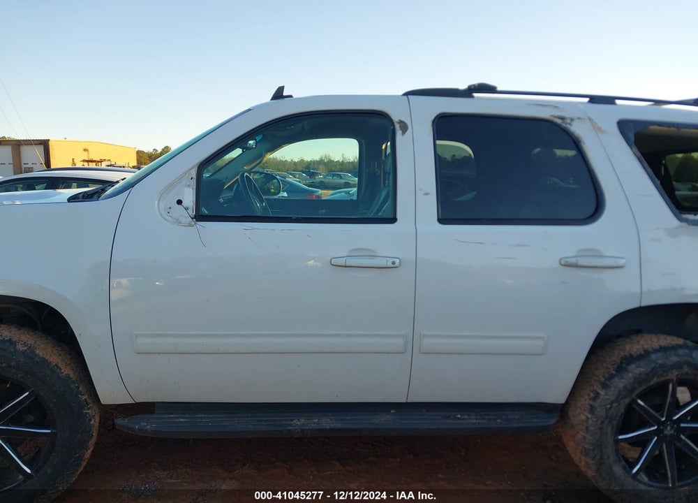 2011 CHEVROLET TAHOE LS VIN: 1GNSKAE00BR397457