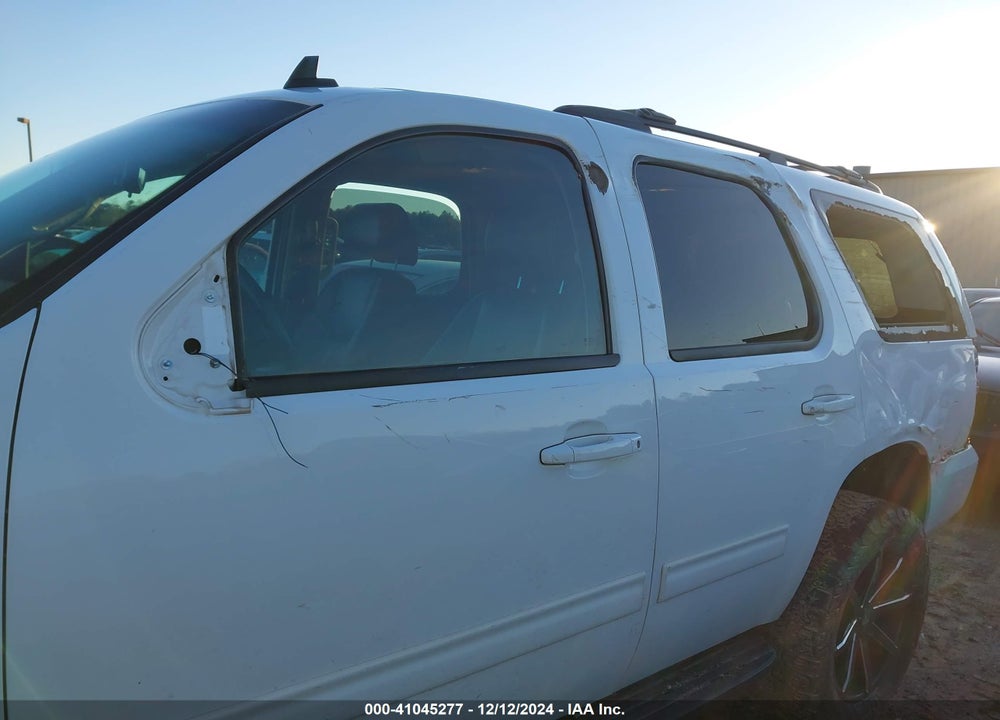 2011 CHEVROLET TAHOE LS VIN: 1GNSKAE00BR397457