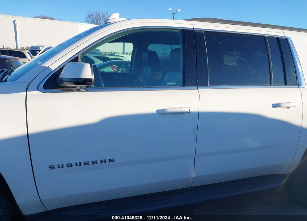 2018 CHEVROLET SUBURBAN LT VIN: 1GNSCHKCXJR109429