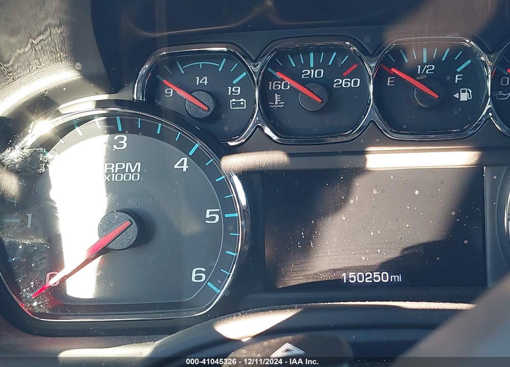 2018 CHEVROLET SUBURBAN LT VIN: 1GNSCHKCXJR109429